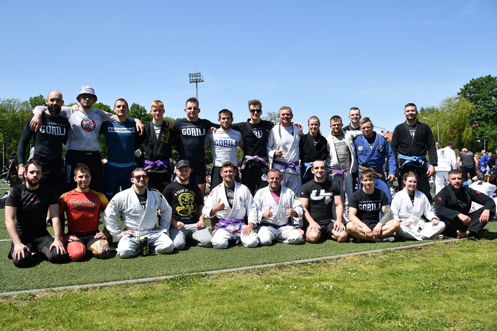 Wczoraj na rudzkiej Burloch Arenie odbyła się szósta edycja, największego w Polsce wydarzenia dla miłośników Brazylijskiego Jiu Jitsu - "Kulanie na lufcie".

fot. Jacek Knapik
