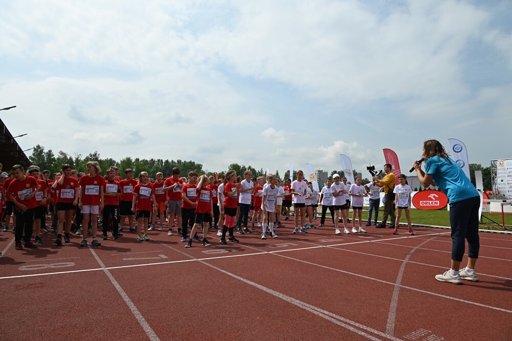 400 dzieci z województwa śląskiego wzięło w ubiegły piątek udział w eliminacjach do kolejnej edycji akcji Lekkoatletyczne Nadzieje Olimpijskie. 

fot. UM Ruda Śląska
