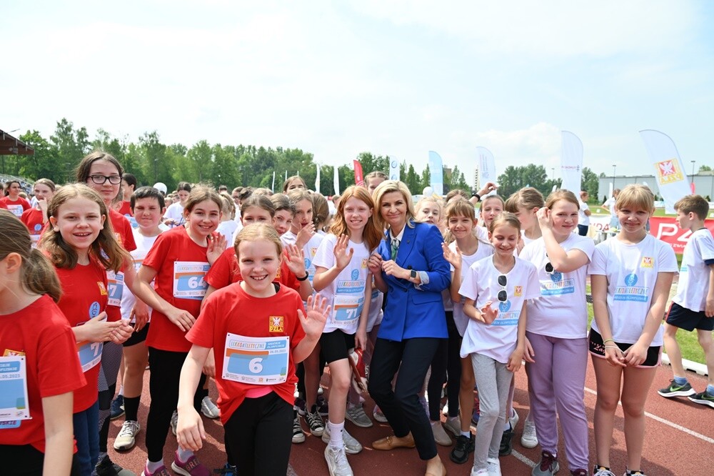 400 dzieci z województwa śląskiego wzięło w ubiegły piątek udział w eliminacjach do kolejnej edycji akcji Lekkoatletyczne Nadzieje Olimpijskie. 

fot. UM Ruda Śląska