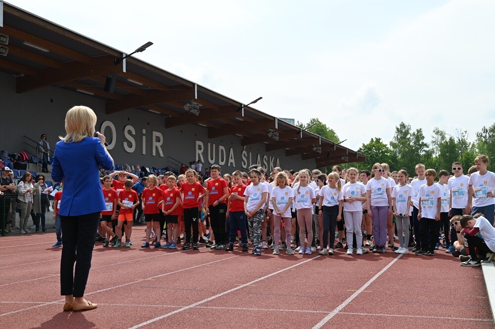 400 dzieci z województwa śląskiego wzięło w ubiegły piątek udział w eliminacjach do kolejnej edycji akcji Lekkoatletyczne Nadzieje Olimpijskie. 

fot. UM Ruda Śląska