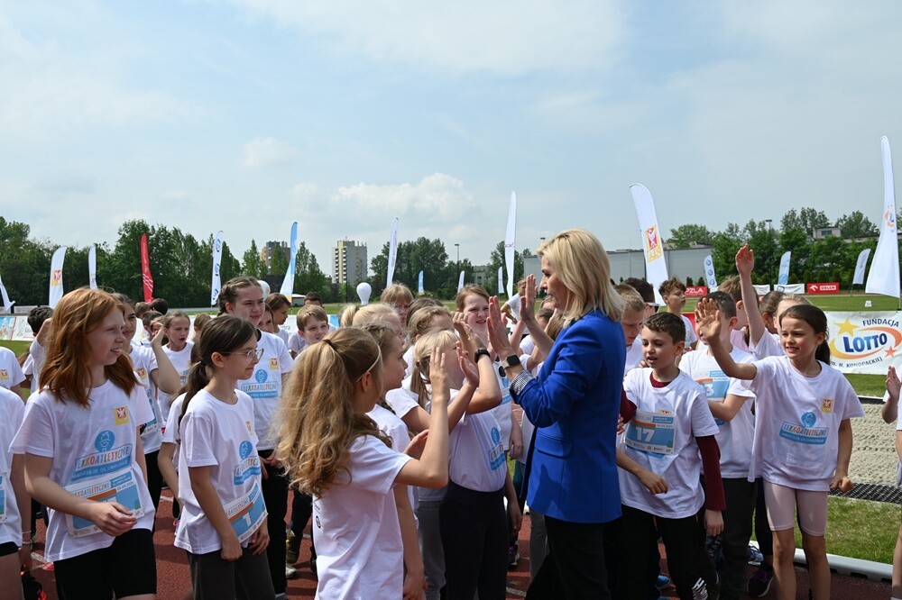 400 dzieci z województwa śląskiego wzięło w ubiegły piątek udział w eliminacjach do kolejnej edycji akcji Lekkoatletyczne Nadzieje Olimpijskie. 

fot. UM Ruda Śląska