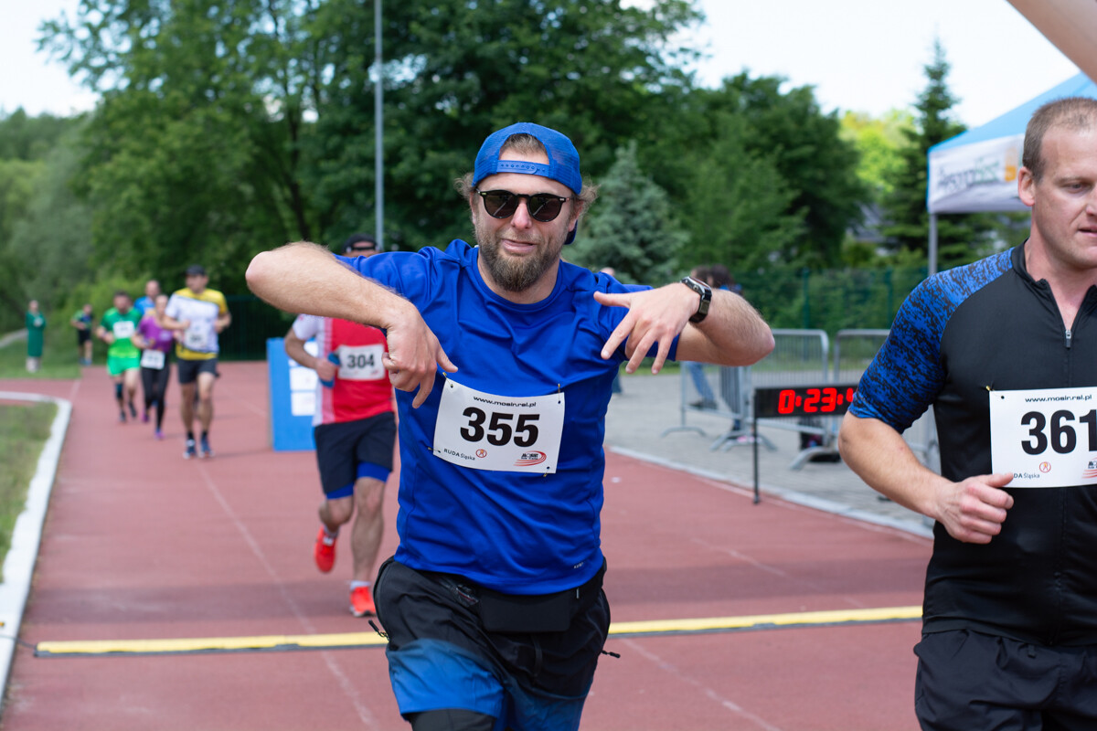 Rudzianie pobiegli z wiewiórką. Dziś majowa edycja biegu przeszła do historii / fot. Marek i Krzysztof Faber
