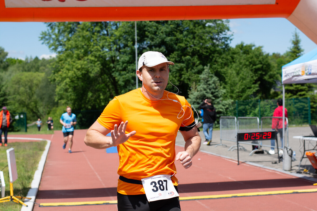Rudzianie pobiegli z wiewiórką. Dziś majowa edycja biegu przeszła do historii / fot. Marek i Krzysztof Faber