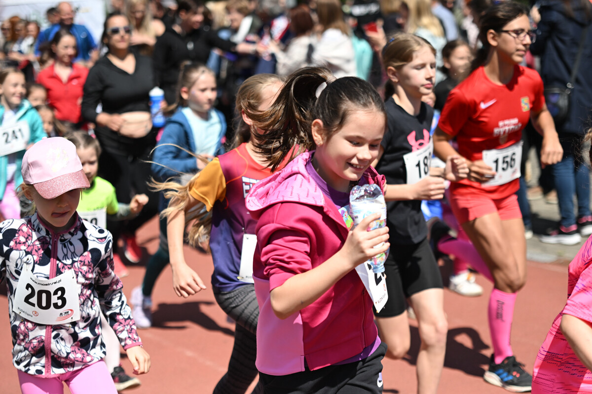 Rudzianie pobiegli z wiewiórką. Dziś majowa edycja biegu przeszła do historii / fot. Marek i Krzysztof Faber
