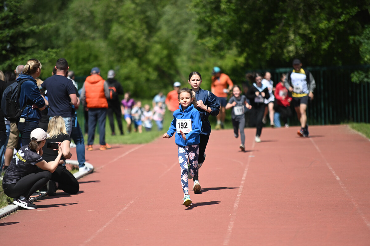 Rudzianie pobiegli z wiewiórką. Dziś majowa edycja biegu przeszła do historii / fot. Marek i Krzysztof Faber