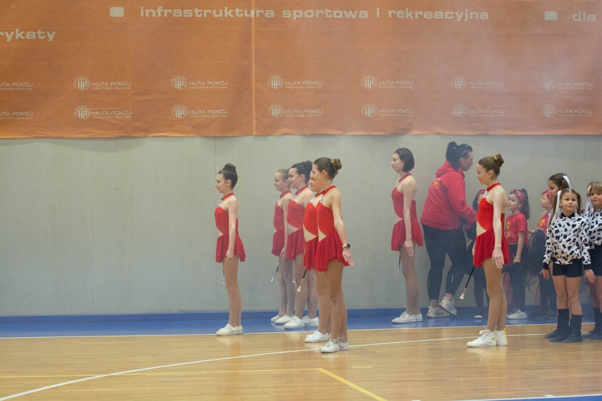 Mecz siatkówki pomiędzy sztabami WOŚP. / fot. Marek Faber