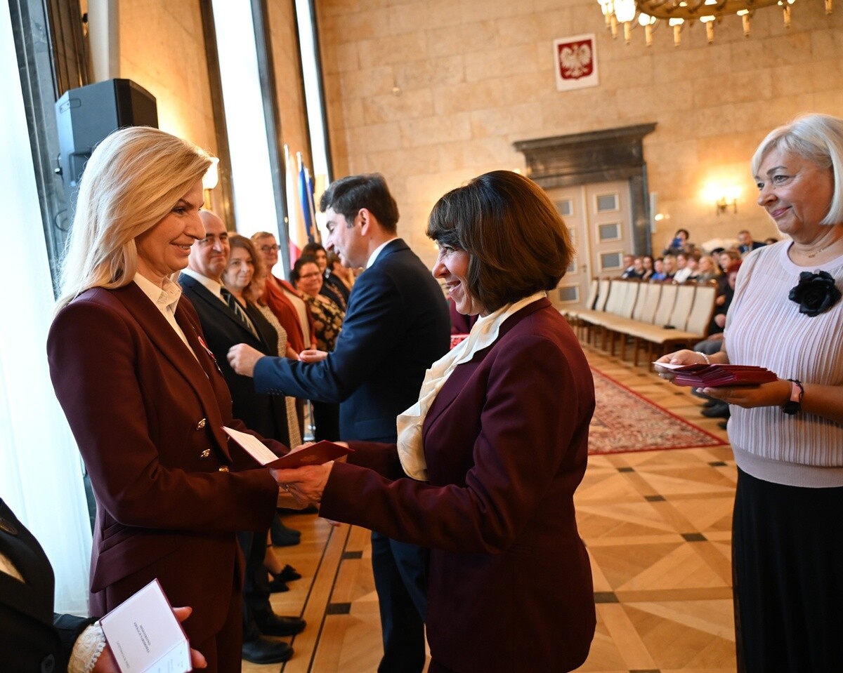 W Sali Marmurowej Śląskiego Urzędu Wojewódzkiego 17 października odbyła się uroczystość wręczenia Medali Komisji Edukacji Narodowej oraz nagród Śląskiego Kuratora Oświaty.