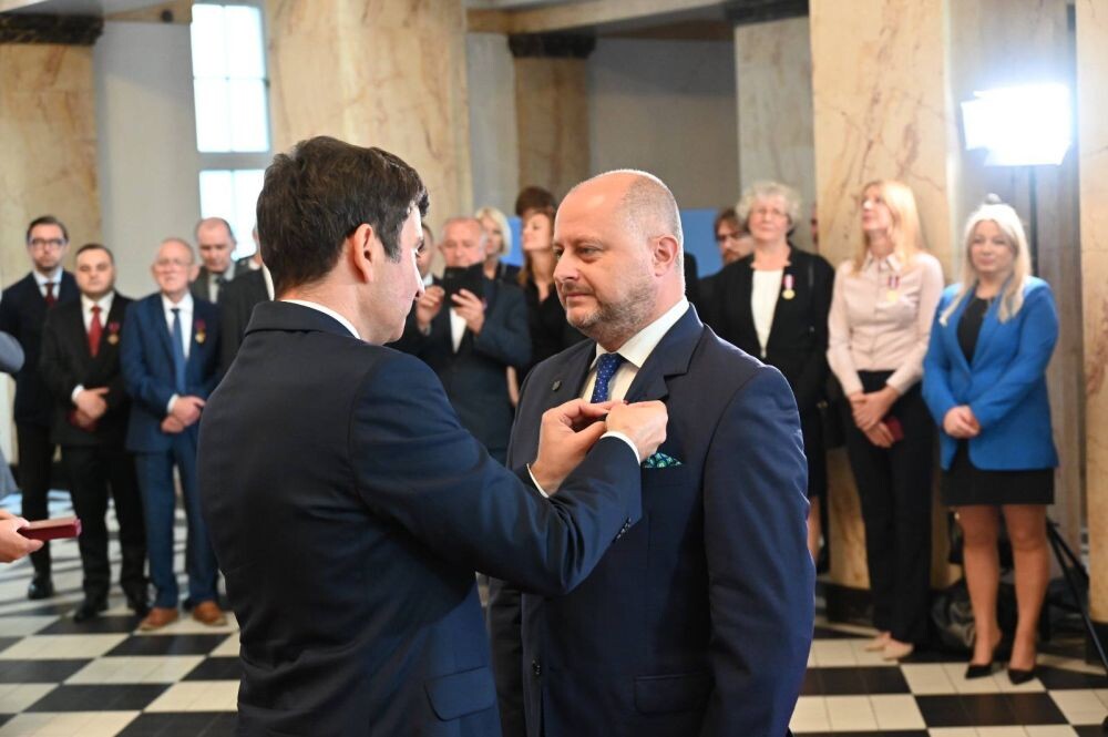 Michał Pierończyk i Anna Krzysteczko odznaczeni medalami przez Prezydenta RP/fot. FB Michał Pierończyk, FB Anna Krzysteczko