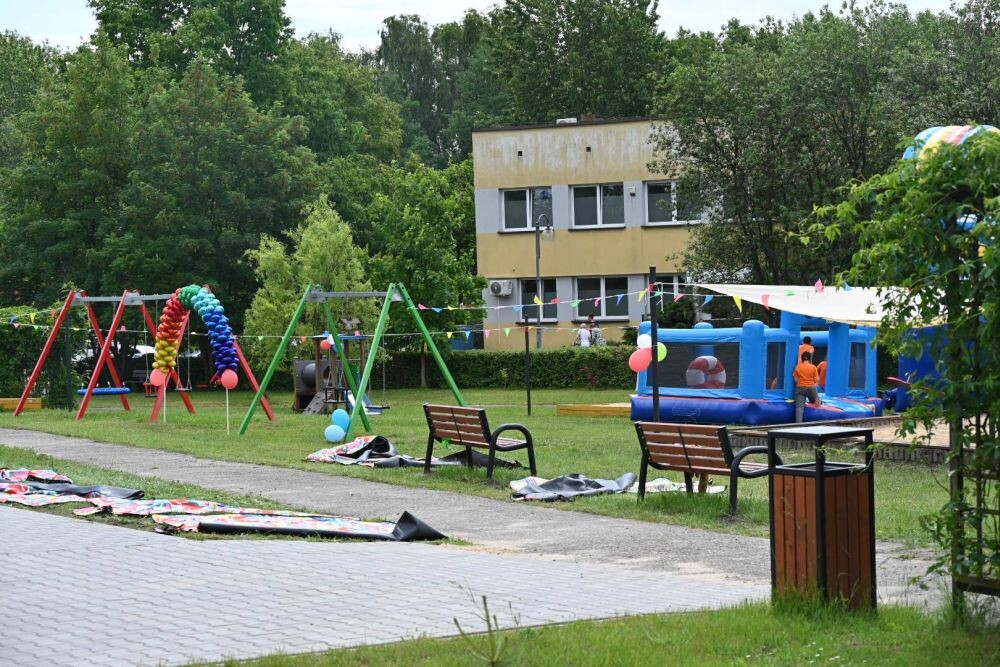Przedszkolaki zyskały sensoryczny plac zabaw!/fot. FB Anna Krzysteczko