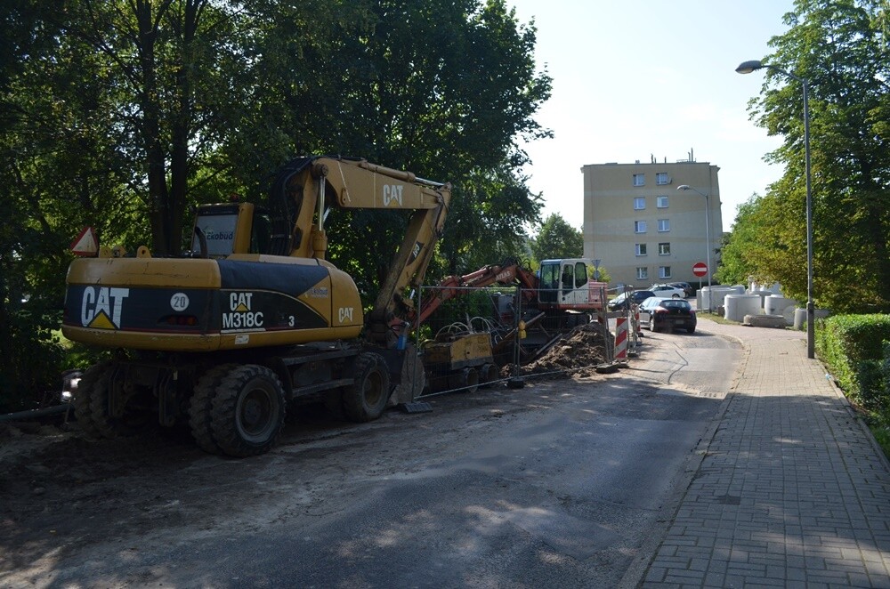 Trwają prace związane z przebudową kanalizacji deszczowej przy ul. Miodowej w Halembie. W związku z tym mogą występować utrudnienia w ruchu. 

fot. Jacek Knapik