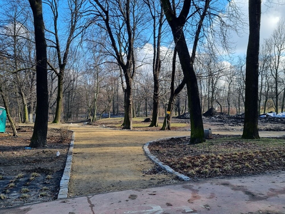 Trwa realizacja kolejnego etapu budowy Traktu Rudzkiego. Zobaczcie, jak do tej pory zmienił się Park Dworski w Nowym Bytomiu.