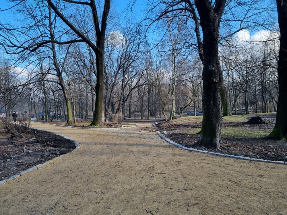 Trwa realizacja kolejnego etapu budowy Traktu Rudzkiego. Zobaczcie, jak do tej pory zmienił się Park Dworski w Nowym Bytomiu.