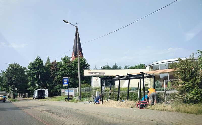 Na rudzkich ulicach stanęły trzy nowe wiaty przystankowe!