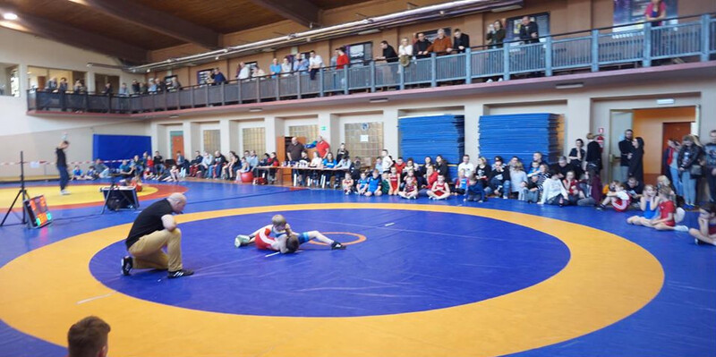 Najmłodsi zapaśnicy na orzegowskich matach. Za nami zawody Pierwszego Kroku Zapaśniczego