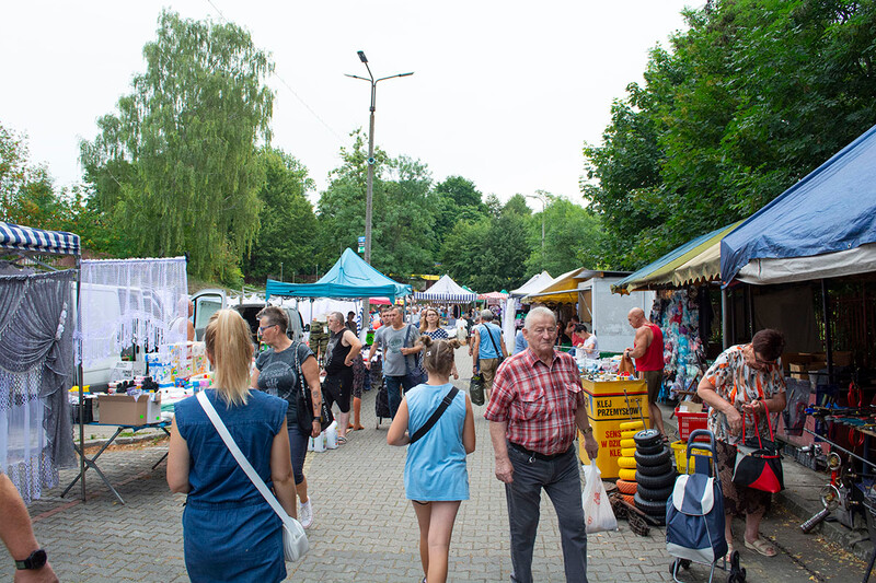 Największe targowisko w Rudzie Śląskiej. Tu kupisz niemal wszystko [ZDJĘCIA]