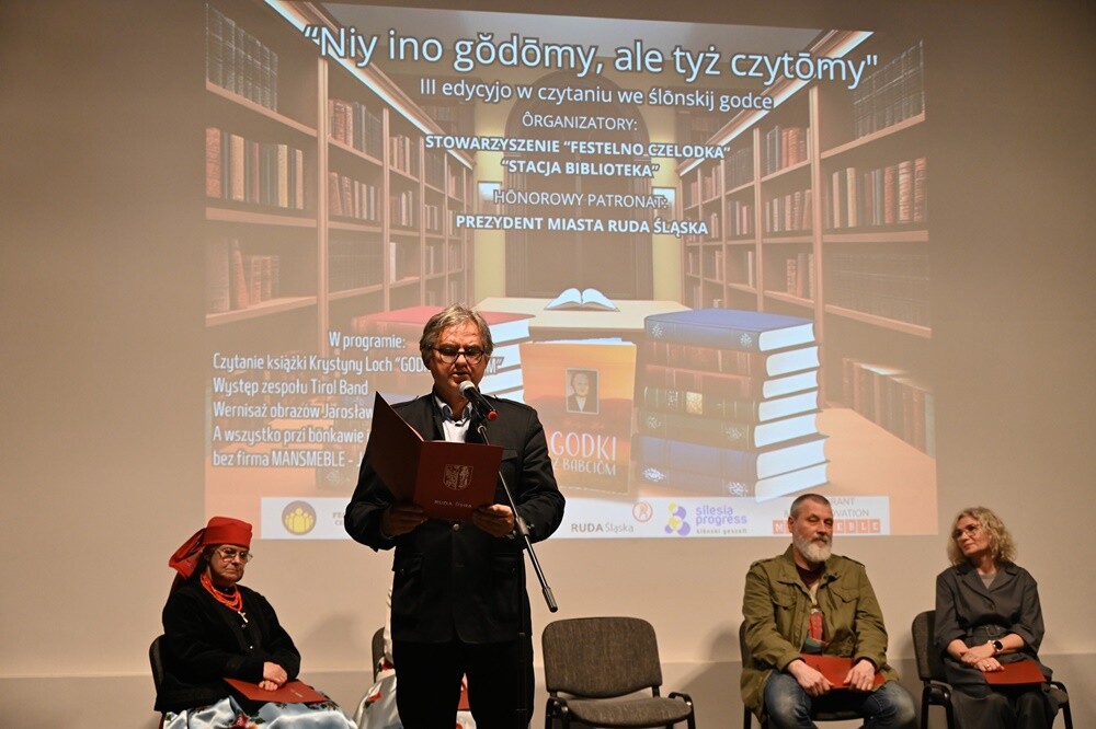 III edycja „Niy ino godomy, ale tyż czytomy” w Stacji Biblioteka. / fot. UM Ruda Śląska