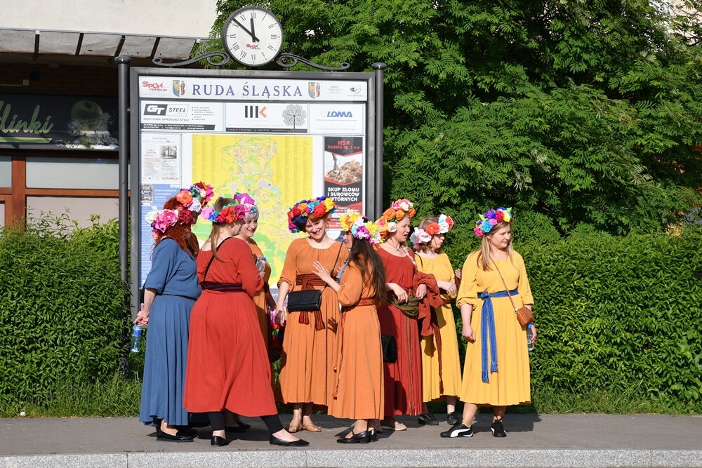 W sobotę odbyła się czwarta edycja Nocy Chórów w Rudzie Śląskiej! W ośmiu lokalizacjach swój repertuar zaprezentowało 19 zespołów. To w sumie 13 godzin muzyki!

fot. Jacek Knapik