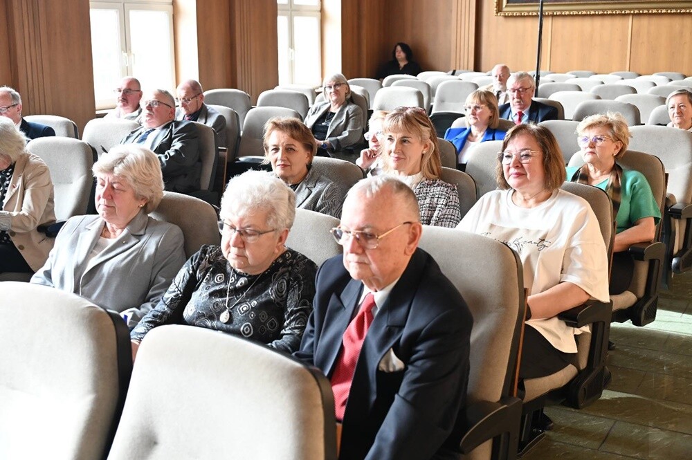 Nowi radni rozpoczęli kadencję Rady Seniorów Miasta Ruda Śląska. / fot. UM Ruda Śląska