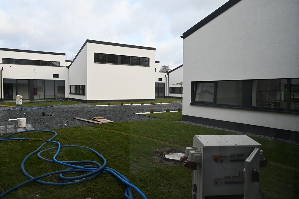 Nowy budynek Szkoły Podstawowej nr 17 w Bielszowicach jest już w stanie surowym zamkniętym. / fot. FB Anna Krzysteczko