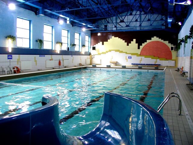 Nowy Bytom - basen kryty MOSiR - ul. Pokoju