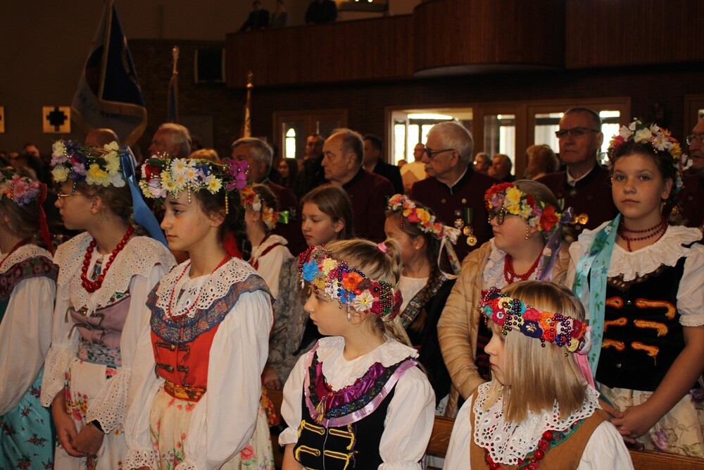 Uroczystości związane z obchodami 104. rocznicy odzyskania niepodległości odbywały się w całej Polsce. Nie zabrakło ich także w Rudzie Śląskiej. 

fot. UM Ruda Śląska