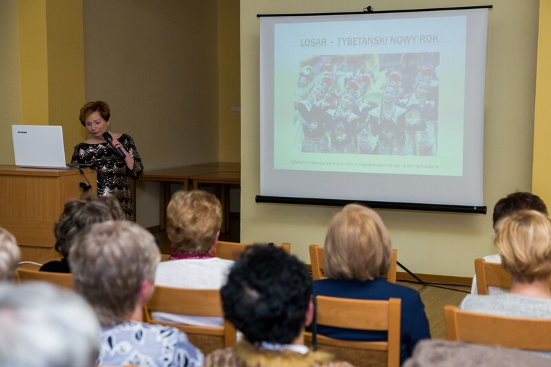 Od faceboga do facebooka