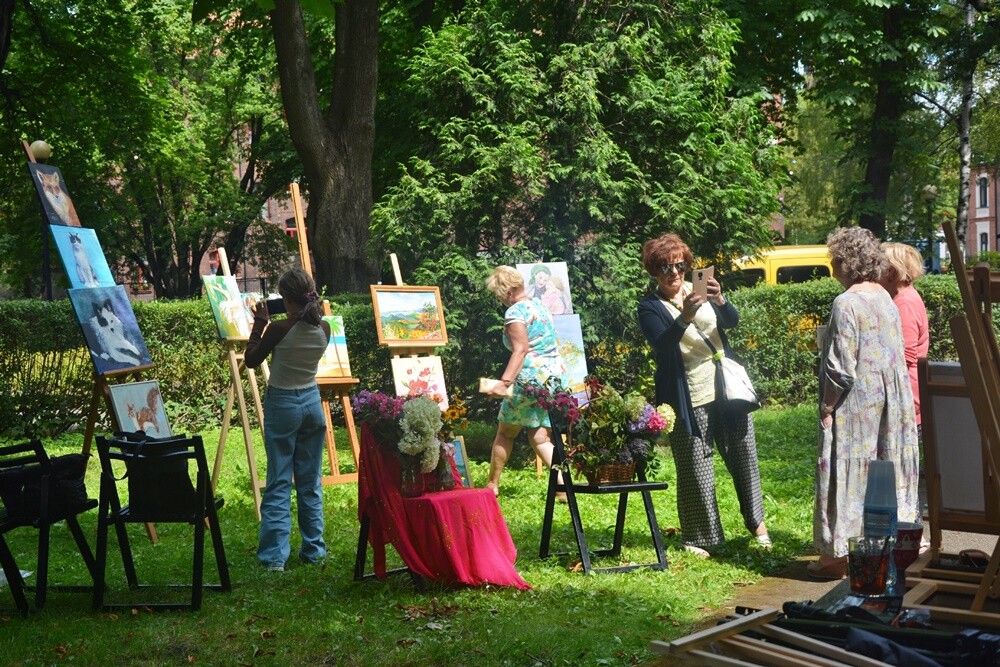 Trwa siódma edycja "Ogrodu Śniadaniowego" w  ogrodzie Miejskiego Centrum Kultury im. H. Bisty w Rudzie Śląskiej. Za nami trzecie spotkanie! 

fot. Jacek Knapik