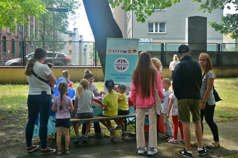 W ubiegłą sobotę, 30 lipca już po raz ostatni odbyło się spotkanie z cyklu "Ogrodu Śniadaniowego", które organizuje Miejskie Centrum Kultury im. H Bisty w Rudzie Śląskiej.

fot. Jacek Knapik