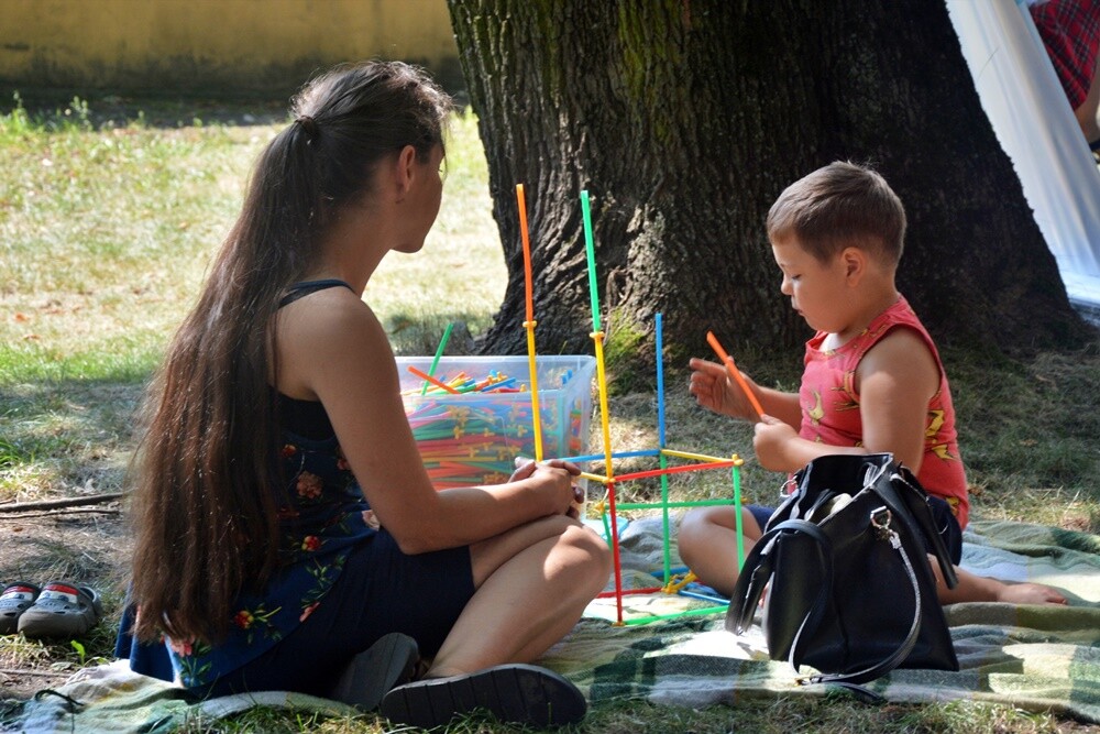 Trwa siódma edycja "Ogrodu Śniadaniowego" w  ogrodzie Miejskiego Centrum Kultury im. H. Bisty w Rudzie Śląskiej. Za nami czwarte spotkanie! 

fot. Jacek Knapik