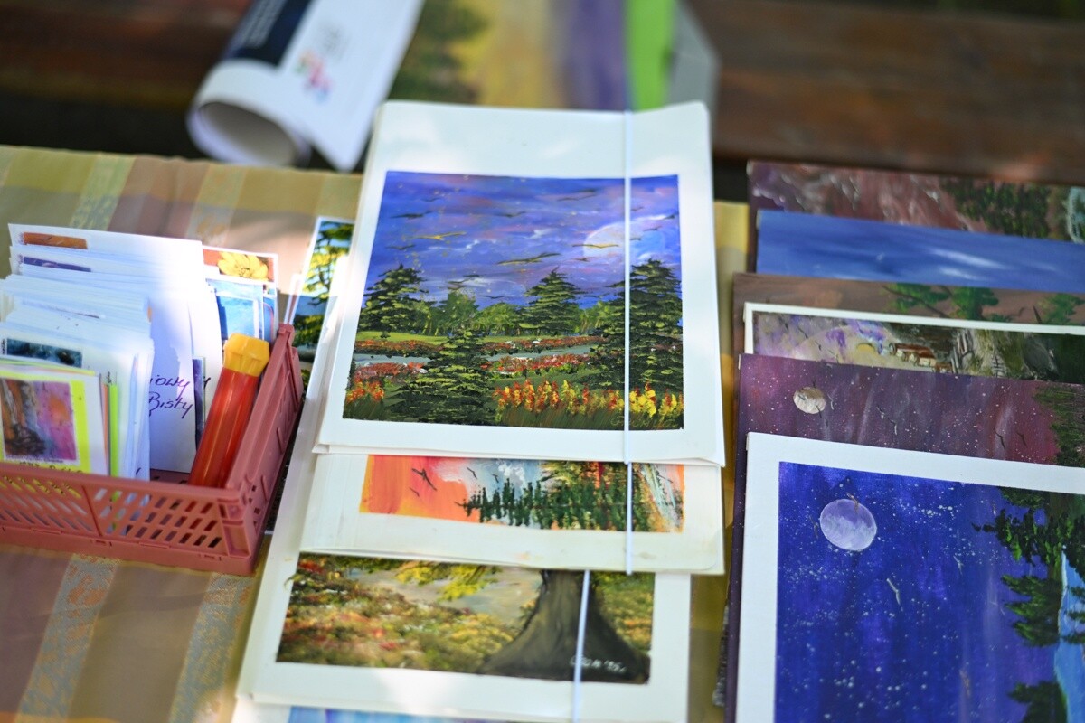 Ogród Śniadaniowy ŚTI rozpoczął jubileuszową edycję. Ruda Śląska znów bawi się w zielonym rytmie lata. / fot. Marek Faber