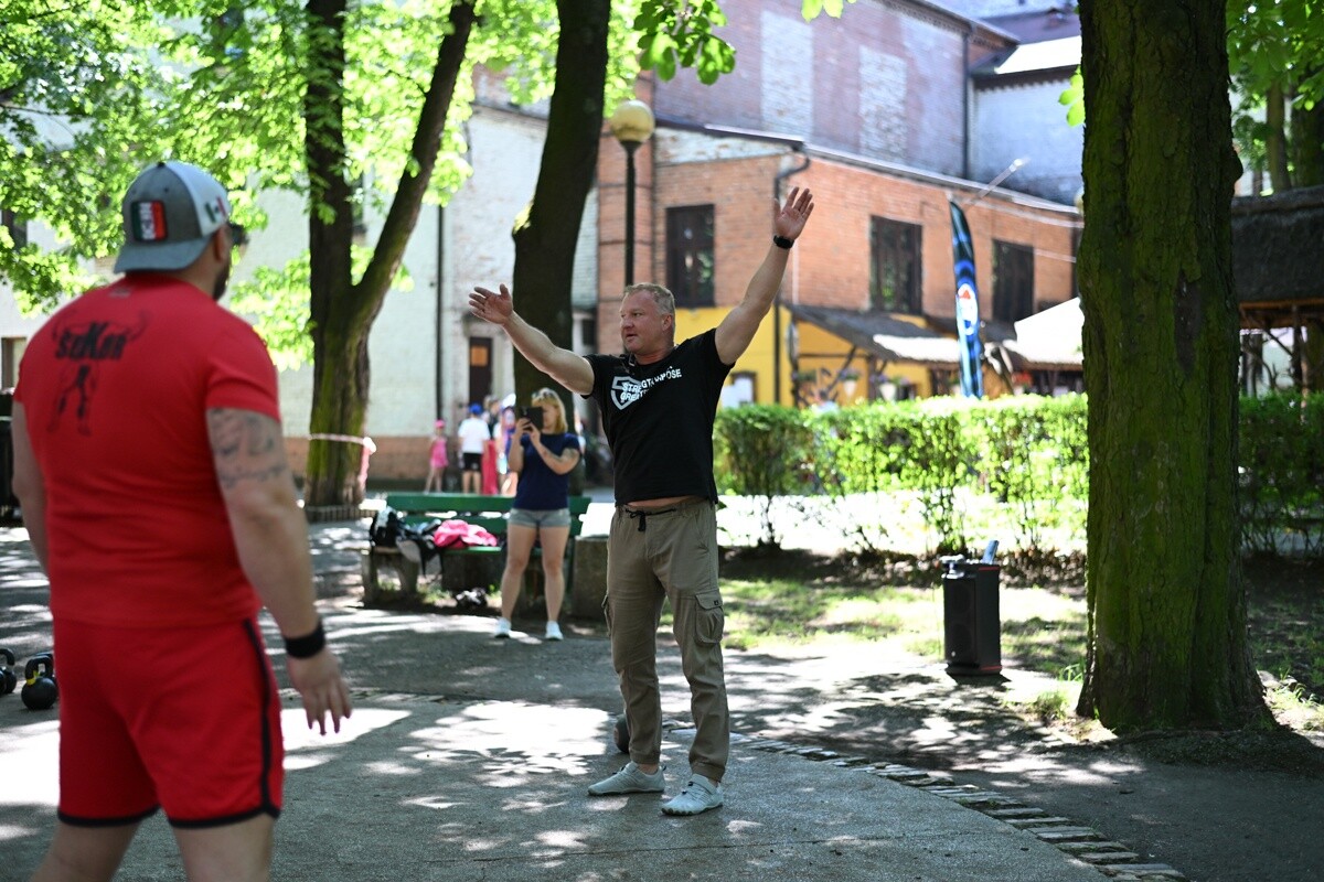 Ogród Śniadaniowy ŚTI rozpoczął jubileuszową edycję. Ruda Śląska znów bawi się w zielonym rytmie lata. / fot. Marek Faber