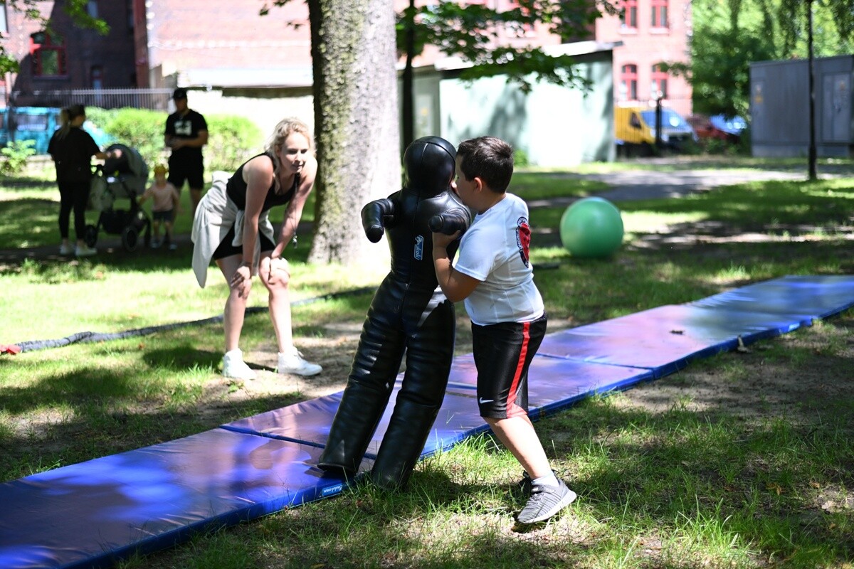 Ogród Śniadaniowy ŚTI rozpoczął jubileuszową edycję. Ruda Śląska znów bawi się w zielonym rytmie lata. / fot. Marek Faber