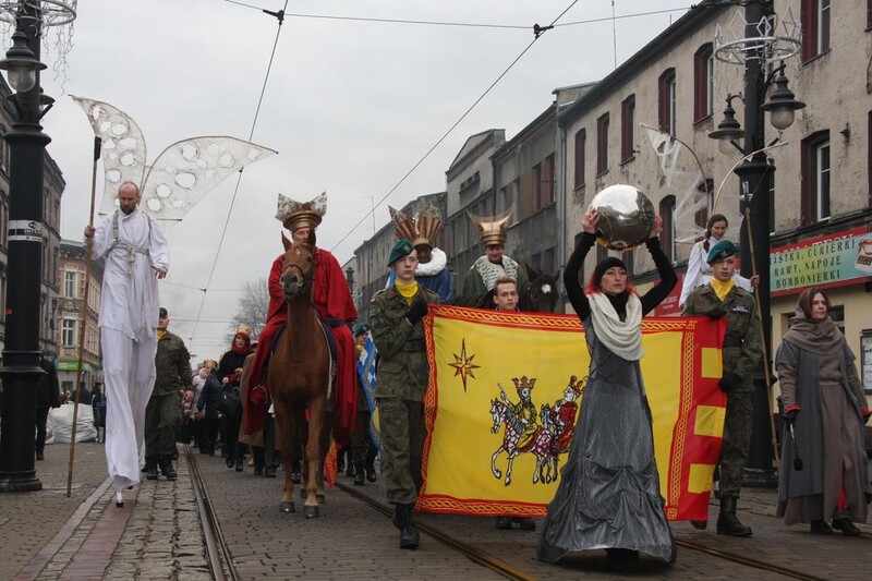Orszak Trzech Króli przeszedł ulicą Katowicką