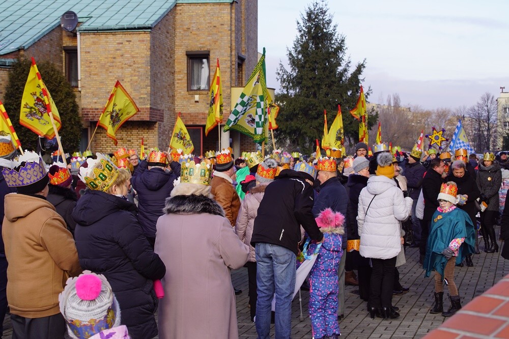 Barwny Orszak Trzech Króli przeszedł dzisiaj ulicami Rudy! W ten sposób mieszkańcy miasta obchodzili święto Objawienia Pańskiego.
