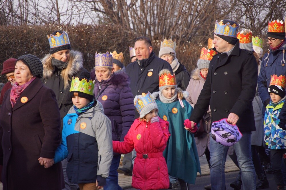 Barwny Orszak Trzech Króli przeszedł dzisiaj ulicami Rudy! W ten sposób mieszkańcy miasta obchodzili święto Objawienia Pańskiego.