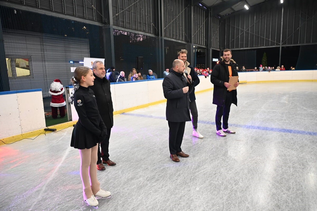 Oficjalne otwarcie lodowiska w Rudzie Śląskiej. / fot. Marek Faber / UM Ruda Śląska