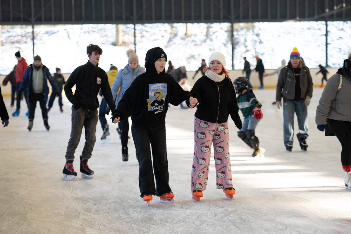 Sezon łyżwiarski oficjalnie rozpoczęty! Za nami otwarcie lodowiska na Burloch Arenie [FOTO / fot. Marek Faber