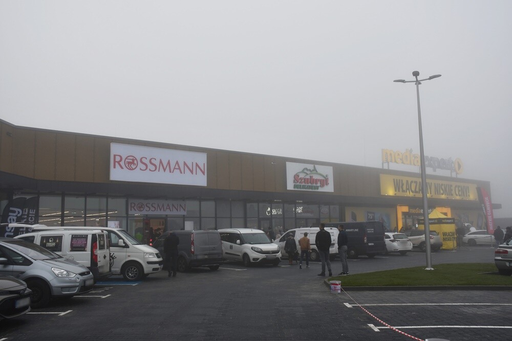 Otwarcie nowego parku handlowego w Czarnym Lesie.