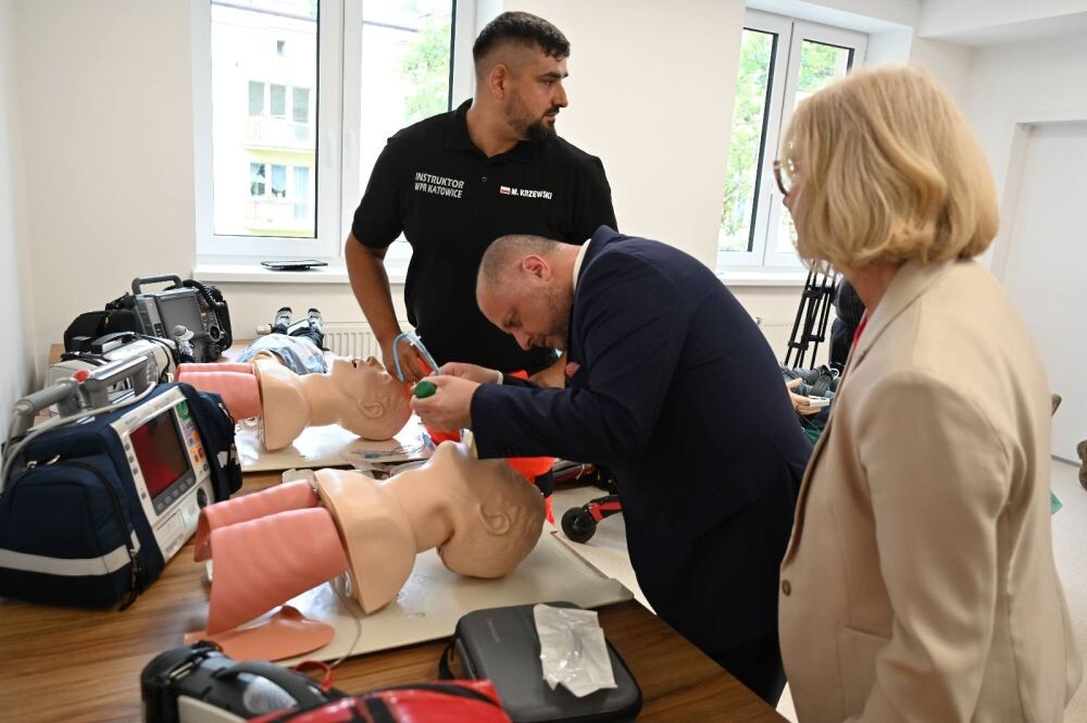 Za nami oficjalne otwarcie nowej siedziby pogotowia ratunkowego/fot. FB Michał Pierończyk