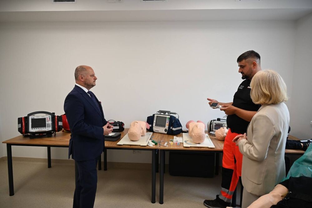 Za nami oficjalne otwarcie nowej siedziby pogotowia ratunkowego/fot. FB Michał Pierończyk