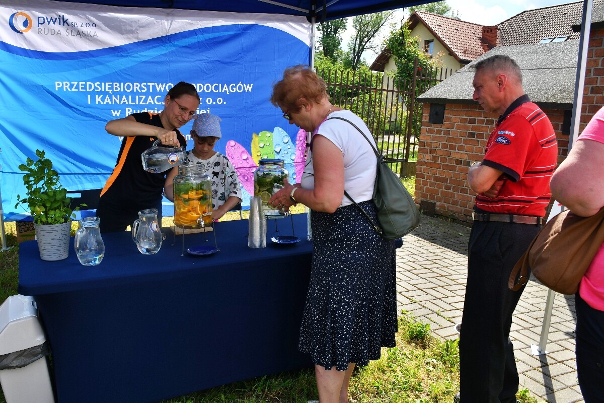 Znów zapachniało chlebem w Rudzie! Przy zabytkowym piekaroku odbył się piknik wiosenny. 

fot. Jacek Knapik