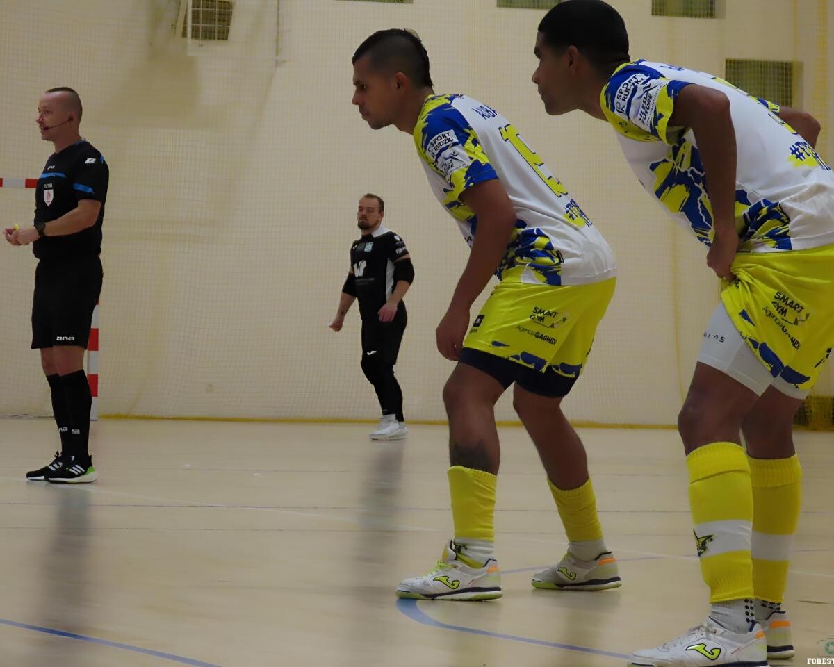 Rozpędzony lider tabeli PKO Gwiazda Ruda Śląska pokonuje wicelidera tabeli AZS Uniwersytet Śląski Katowice aż 7-0!