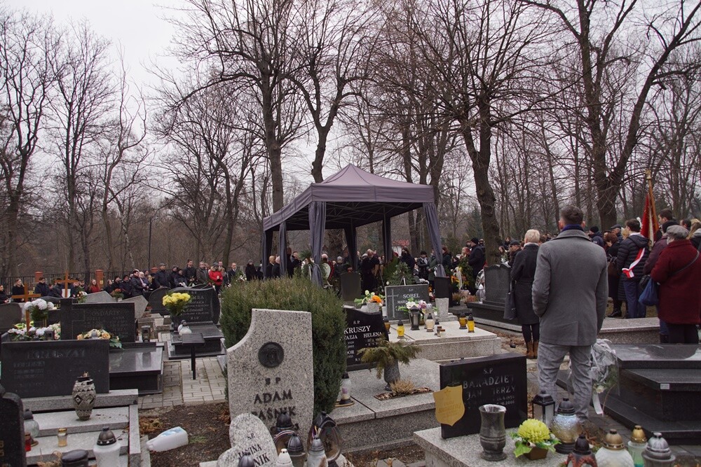 Rudzianie pożegnali Elżbietę Żurek - nauczycielkę i społeczniczkę. Organizował wiele akcji charytatywnych, dzięki czemu pomogła wielu osobom.