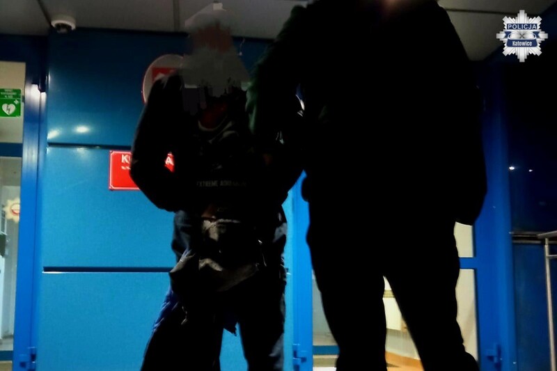 Policyjny cios w narkobiznes! 44-latek przewoził 2 kg amfetaminy [FILM]