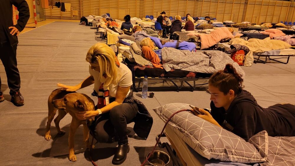 Przekazanie darów dla gminy Grodków/fot. UM Grodków, FB Anna Krzysteczko