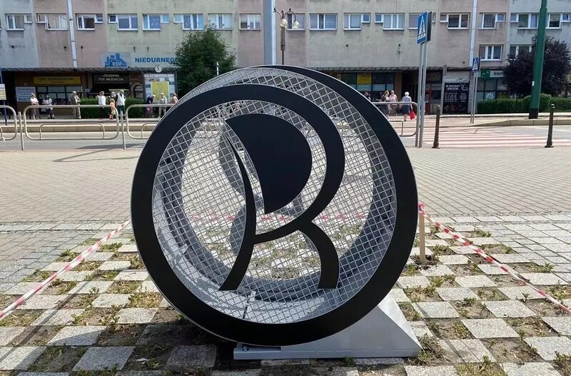 Poszukiwani są nowi wolontariusze do opróżniania koszy na plastikowe nakrętki