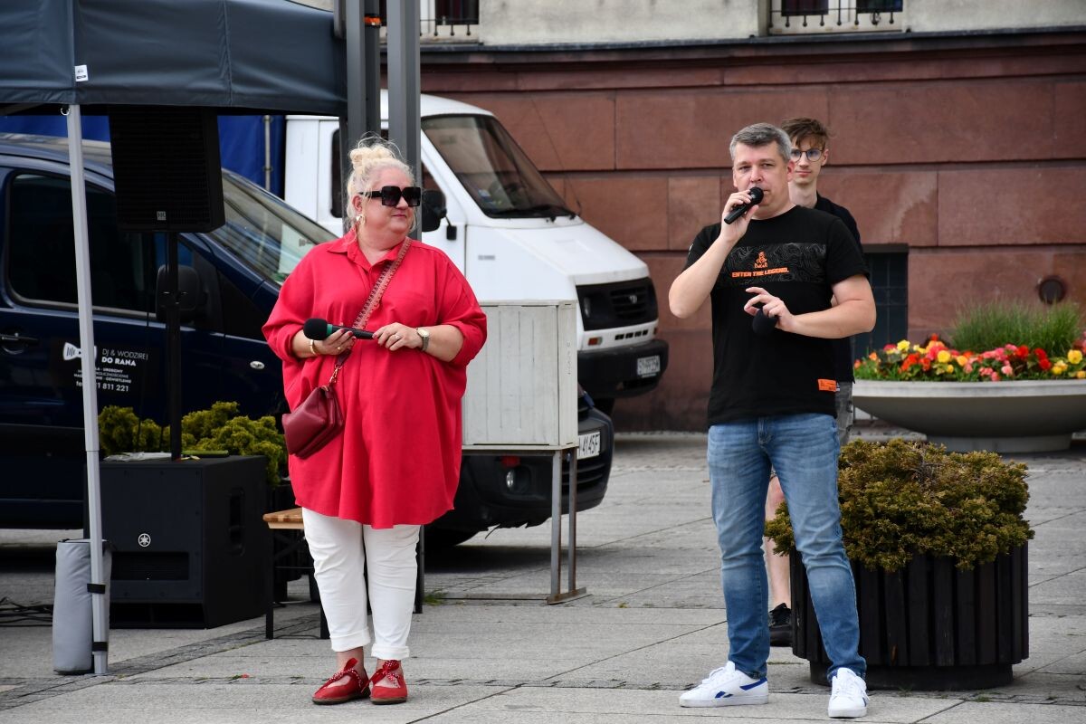 W niedzielne popołudnie, 29 czerwca na rudzkim rynku w dzielnicy Nowy Bytom odbyła się wyjątkowa taneczna zabawa!