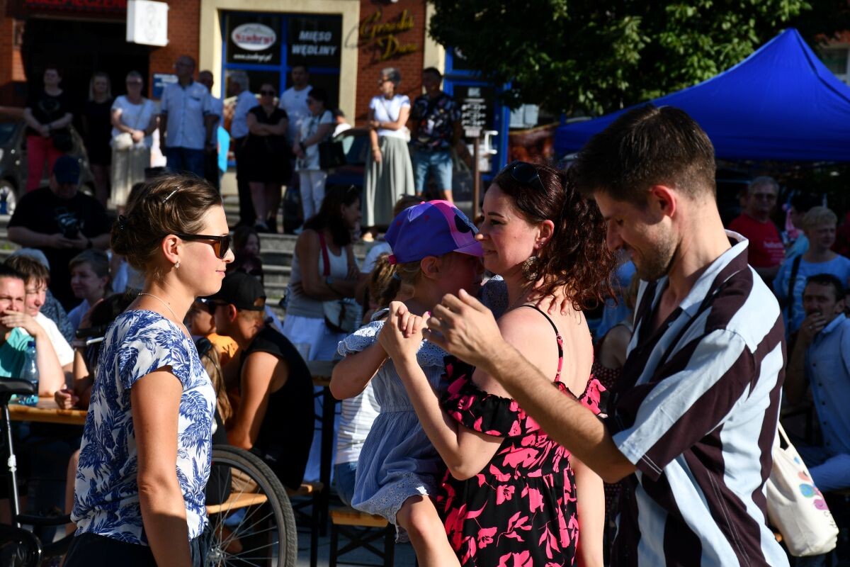W niedzielne popołudnie, 29 czerwca na rudzkim rynku w dzielnicy Nowy Bytom odbyła się wyjątkowa taneczna zabawa!