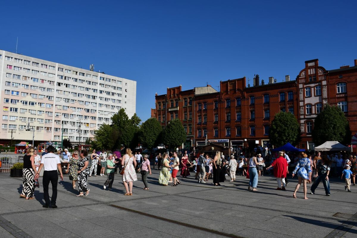 W niedzielne popołudnie, 29 czerwca na rudzkim rynku w dzielnicy Nowy Bytom odbyła się wyjątkowa taneczna zabawa!