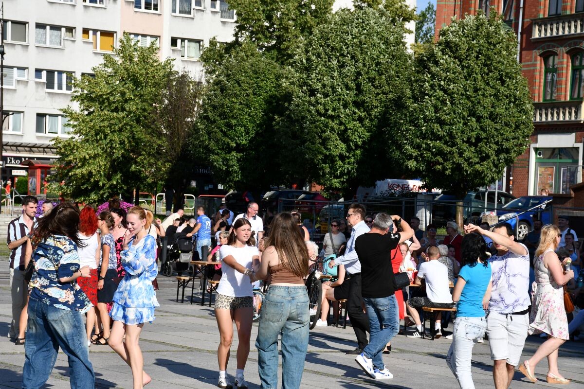 W niedzielne popołudnie, 29 czerwca na rudzkim rynku w dzielnicy Nowy Bytom odbyła się wyjątkowa taneczna zabawa!